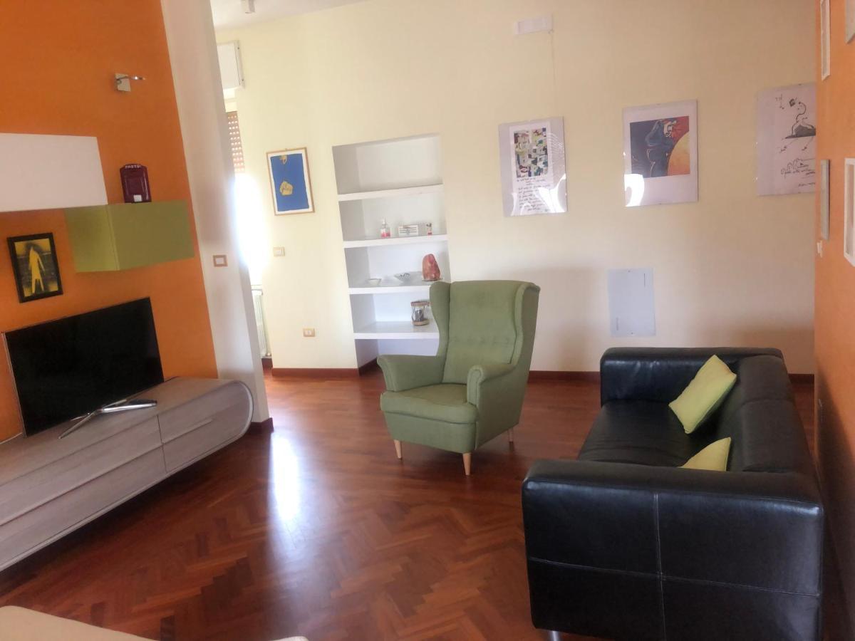 마테라 Casa Centrale- Holiday House 아파트 외부 사진
