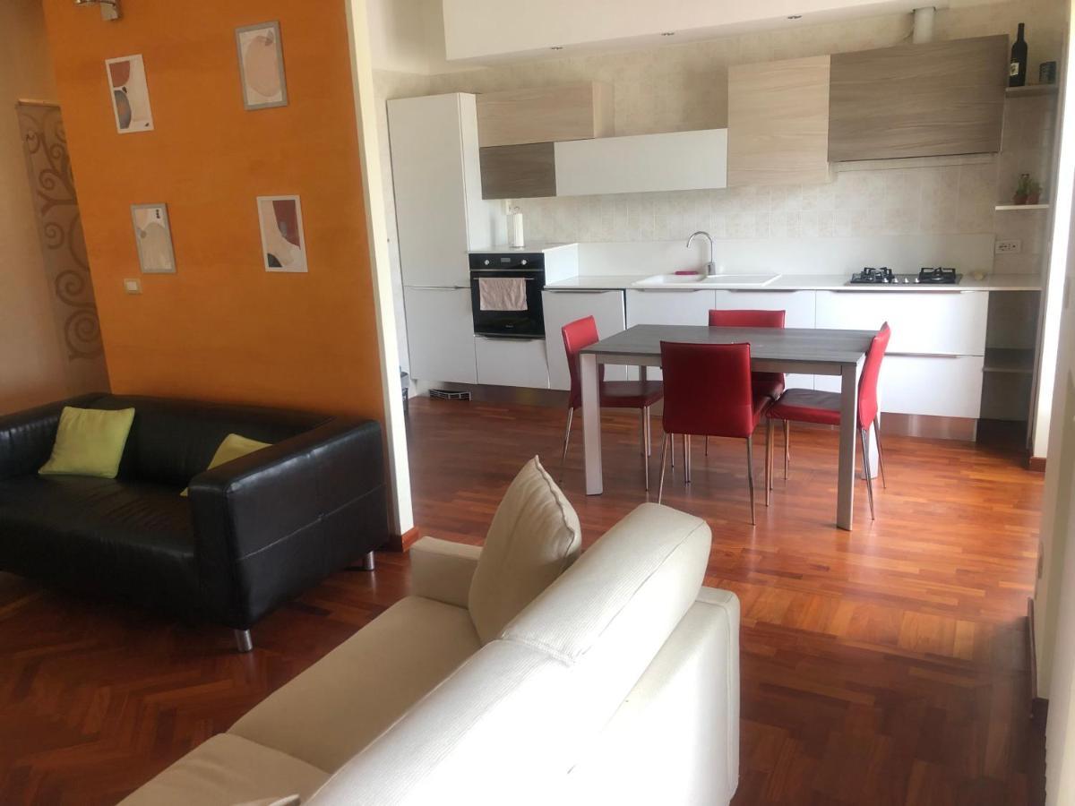 마테라 Casa Centrale- Holiday House 아파트 외부 사진