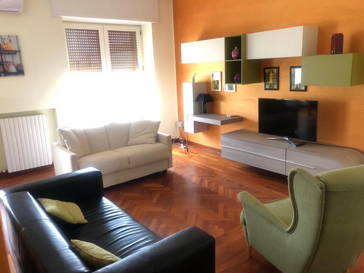 마테라 Casa Centrale- Holiday House 아파트 외부 사진